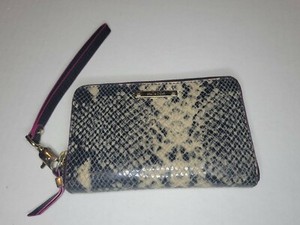 stella and dot wristlet