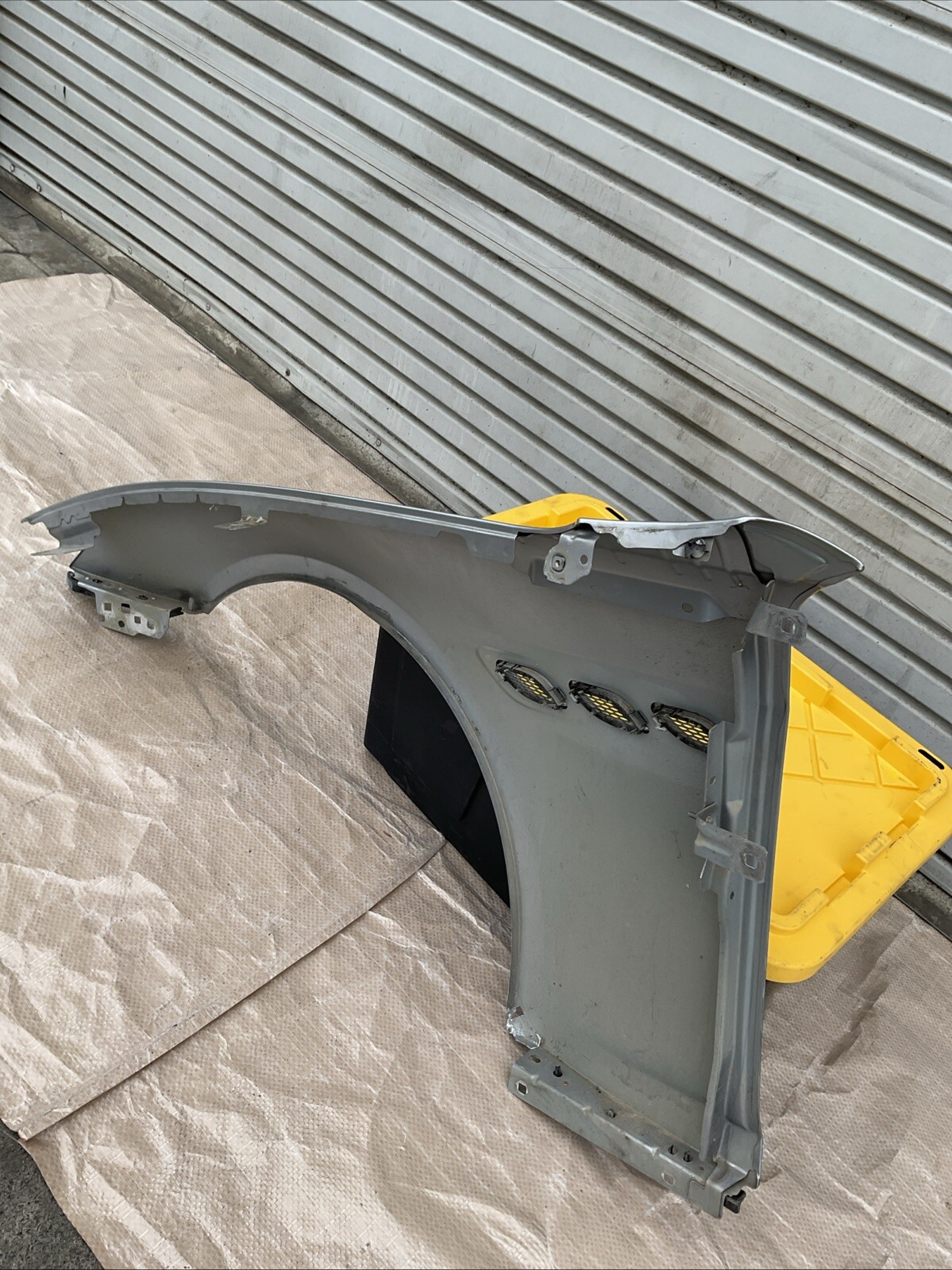 14-17 Maserati Quattroporte M156 Front right passenger side fender OEM 673009034
