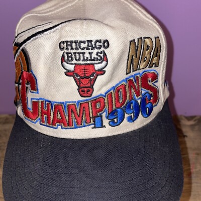 Vintage 1996 Chicago Bulls NBA Champions White NBA Logo 7