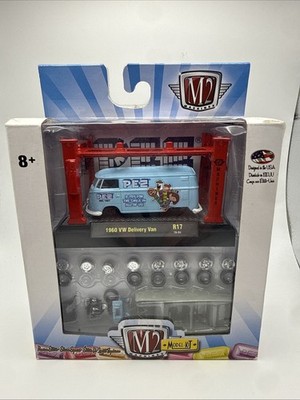 2018 - M2 Machines - Model-Kit -  1960 VW DELIVERY VAN R17 18-04 ''Pez''