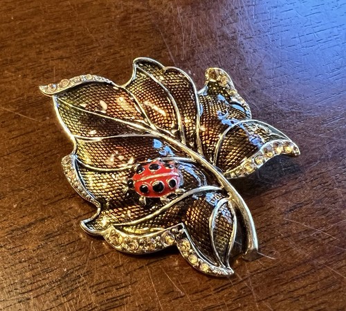 Darling Vintage Signed LC Gold Tone Leaf with Ladybug Brooch Pin Enamel - 第 1/6 張圖片