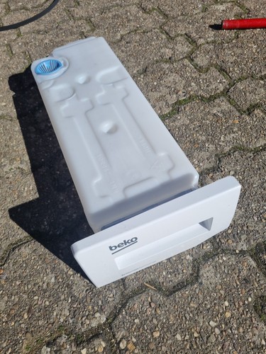 Beko Trockner WÄRMEPUMPENTROCKNER DS 7333 PA0 Wassertank Tank 296804