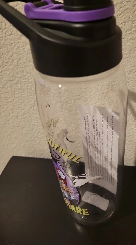 Nueva botella de agua irrompible Disney What a Beautiful Nightmare Before Christmas Foto 2 de 2