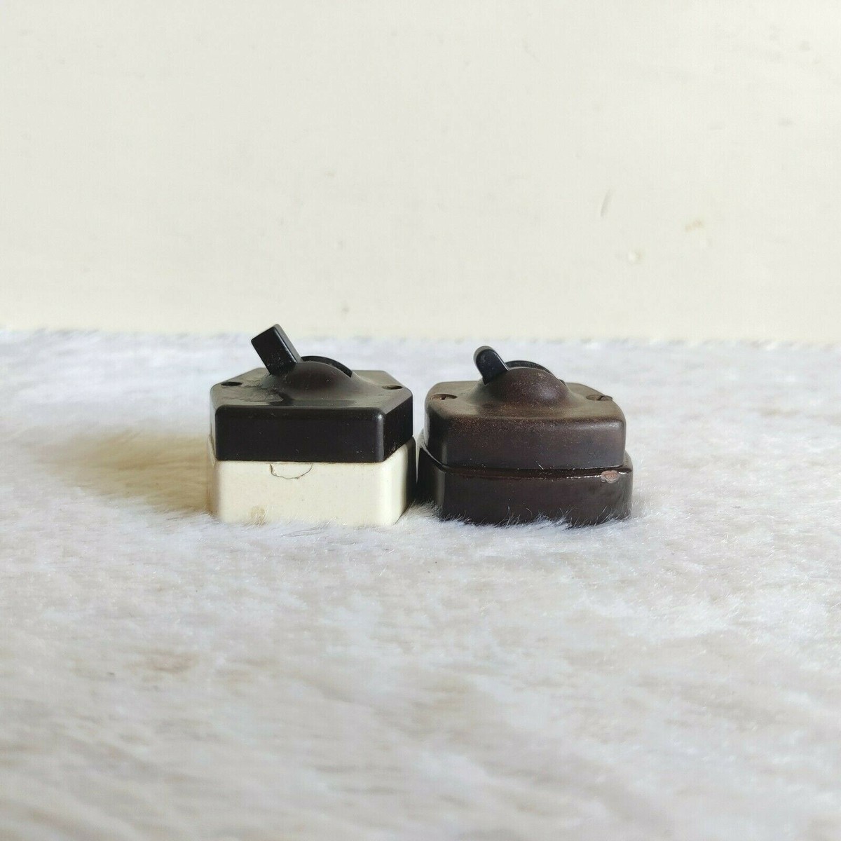イギリス アンティーク　ベークライト＋磁器　スイッチ　1930年代 ２個セット 1930 Vintage Bakelite Ceramic Electric Switch Working
