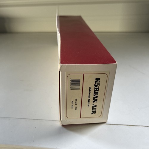 1:200 Daron Models Korean Air Boeing 787-8 - Picture 5 of 7