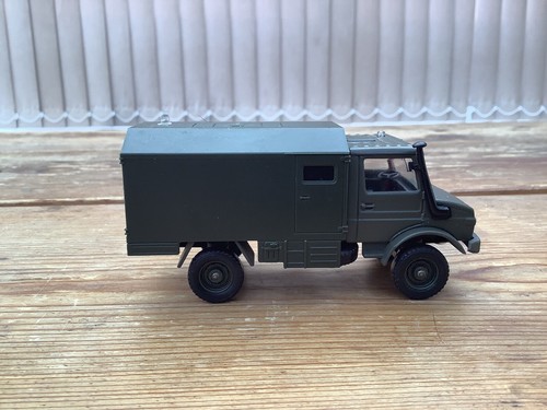 Solido Diecast Toy No.6046 – Mercedes Ambulance Unimog – Collection Militaire I - Picture 3 of 7