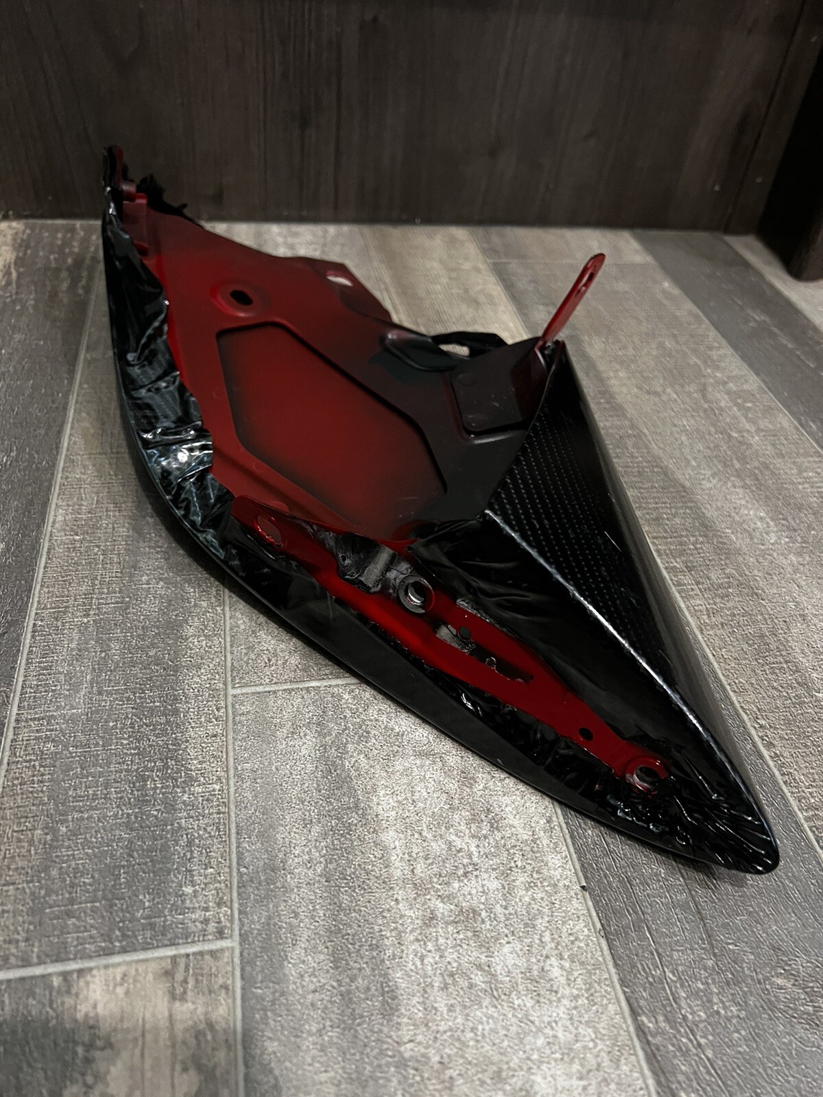 Ferrari 488  - RH Side Air Scoop Air Flow Splitter  P/N 86682500 NEW Passenger S