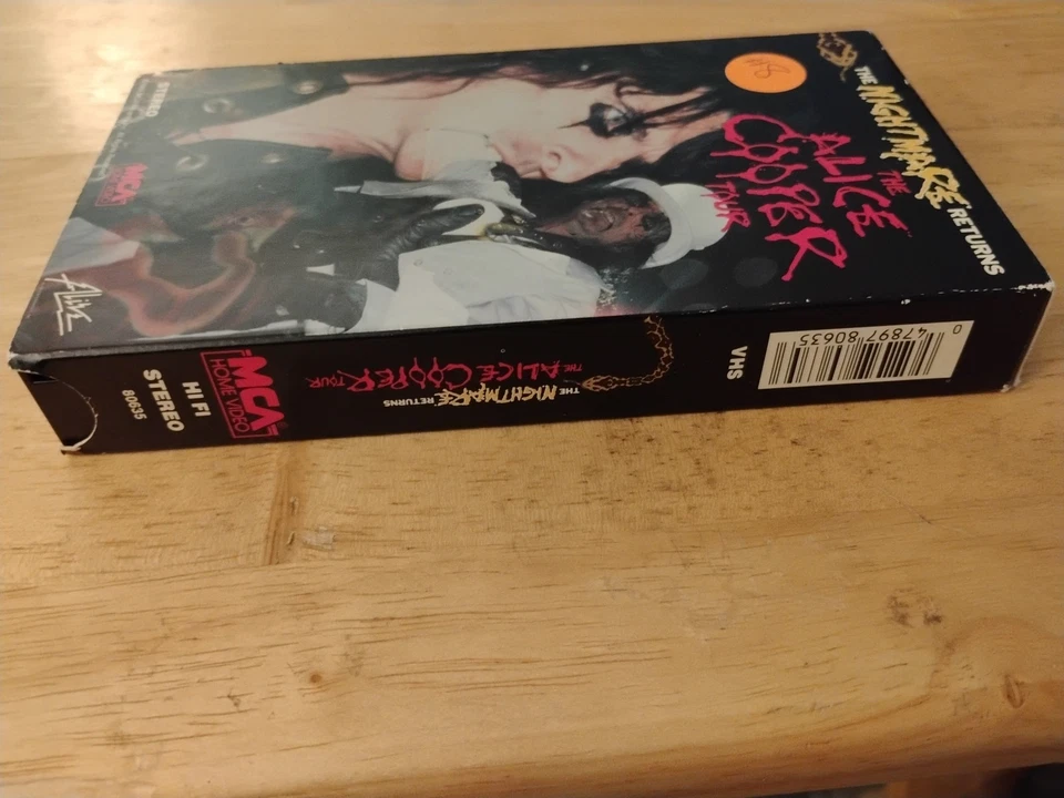 Alice Cooper The Nightmare Returns Tour VHS - Image 4 of 4