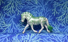 NEW Breyer SHORT And SWEET Green Mini FJORD Stablemate SR 2025 + Bag