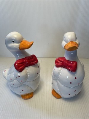2 Vtg Ceramic Goose Duck Red Bow Dots Quilted Look Body 7  Tall 1980 s Grandma