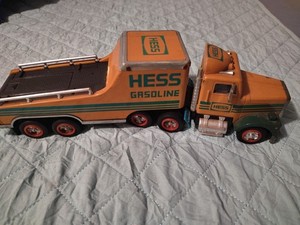 1991 Hess Toy 18 Wheeler and toy car