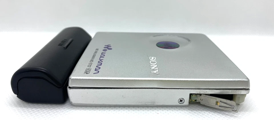 索尼 Walkman MZ-E707 银色 便携式 MD 迷你光盘 播放器 已测试并正常工作 — 第 3/4 张图片