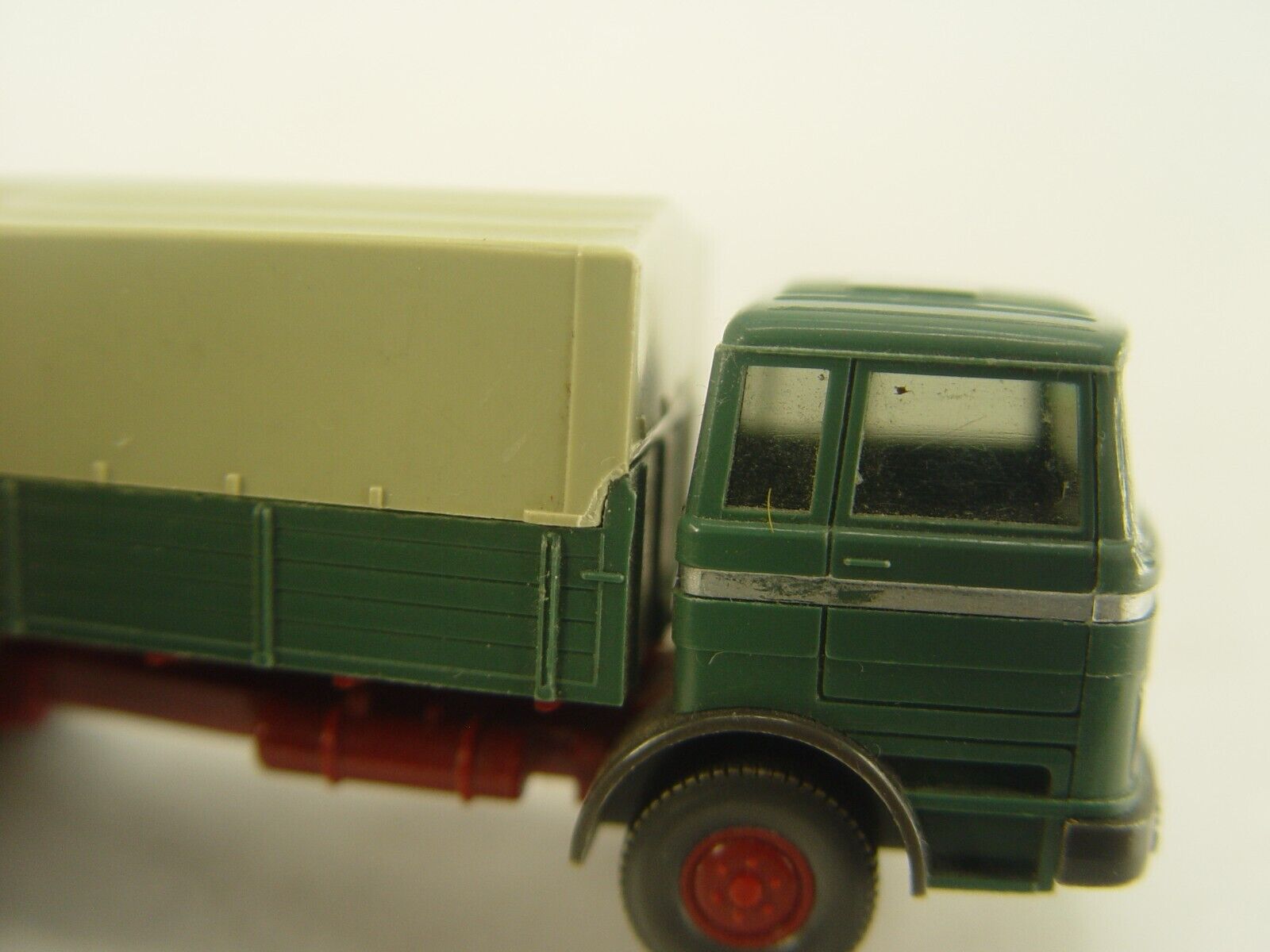 Picture 5 of 6