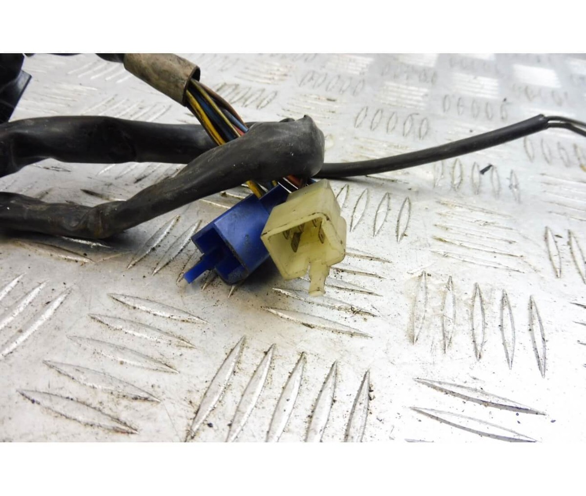 Cardan gauche (transmission) pour SUZUKI SWIFT 3 d'occasion - Jaqu'Auto Cardan gauche (transmission) pour SUZUKI SWIFT 3 d'occasion - Jaqu'Auto