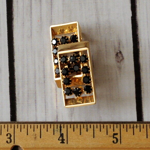 Rectangular brooch discount