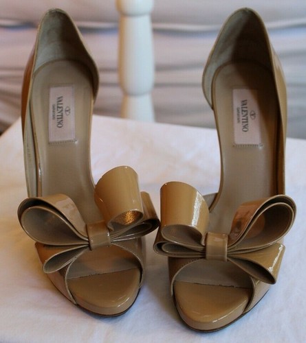 valentino couture bow pump