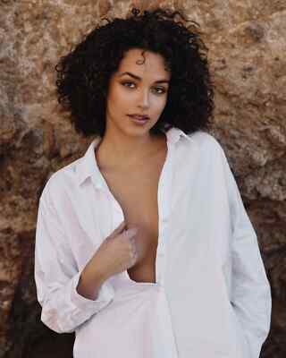 BEAUTIFUL ALEXIS SHEREE 8X10 Photo