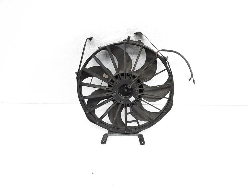 Ventilador e motor de refrigeração do radiador Volvo 940 1991-1993 1378916 1378711 - Imagem 4 de 4