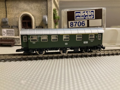 Märklin mini-club - 8706 3-achsiger Personenwagen 1. und 2. Klasse der DB | Zustand: Neu