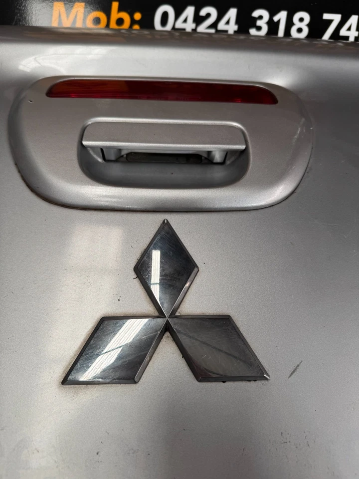 Mitsubishi Triton 2008-2015 Tailgate - image 4 of 4