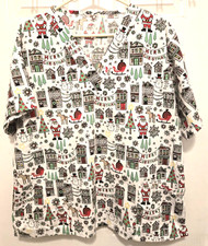 UA Scrubs Merry Christmas Village Multicolor V-Neck Scrub Top Size XL Preowned