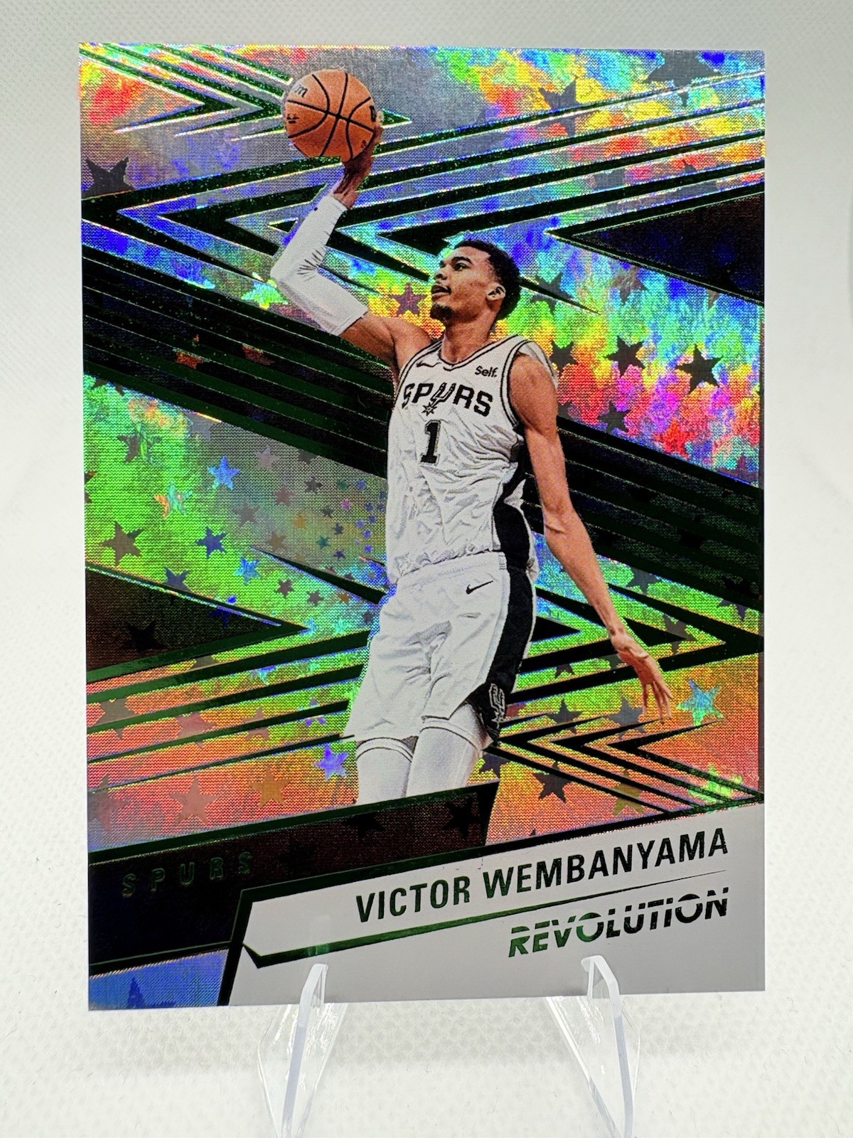 2024-25 Panini Revolution Victor Wembanyama #79 Green Astro /125 Spurs SP