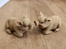 Set of 2 Small Resin Pig Figurines 3" x 1.5"