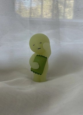 Smiski DREAMS Sleepy Figur, Bed Series, Glow in the dark