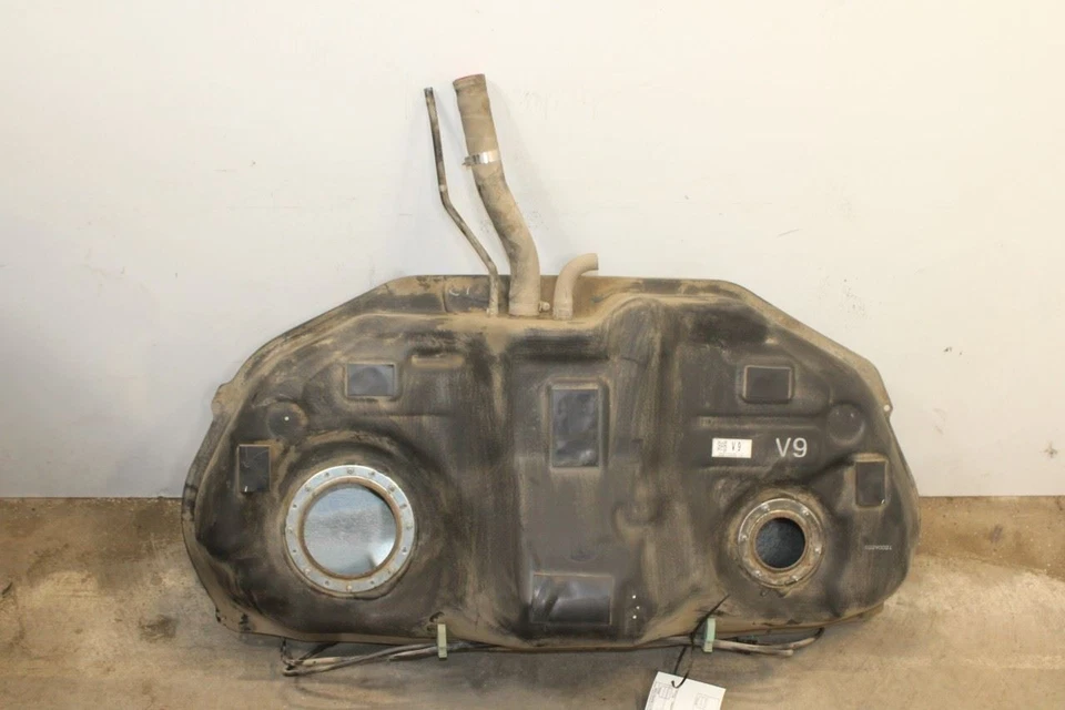 Subaru WRX Premium 2015-2021 tanque de gasolina de 2,0 L 15,9 galones estadounidenses 42012FJ041 OEM Foto 2 de 4