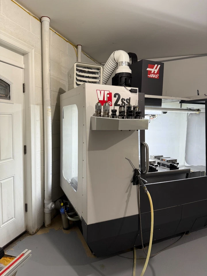 Haas VF-2SS-YT CNC Vertical Machining Center - Image 2 of 4
