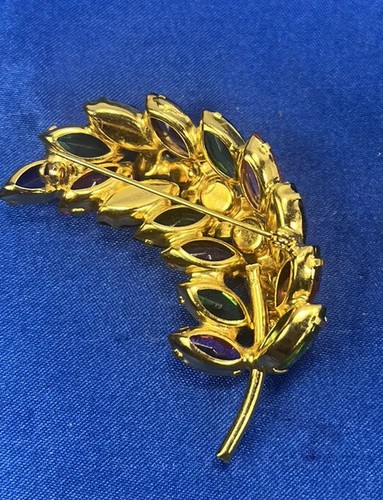 Vintage Juliana Watermelon Colored Brooch Stunning C738 - Picture 2 of 4