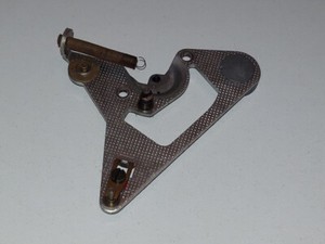 Pos 6) Bauteil/Ersatzteil aus Dual Type 1237 G - Plattenspieler Ersatzteil