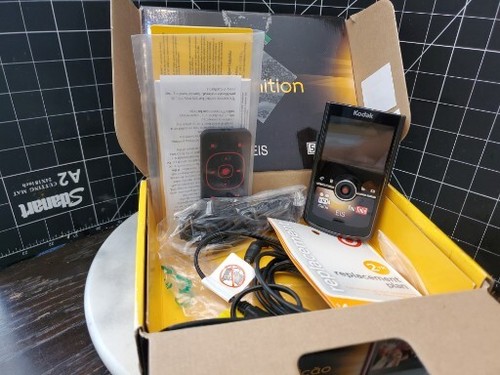 Kodak 1080P HD Pocket Video Camera Camcorder Black W Accessories Box Tested - Picture 2 of 9
