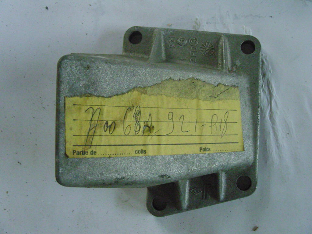 Support moteur gauche Renault 18 neuf pour restauration mécanique