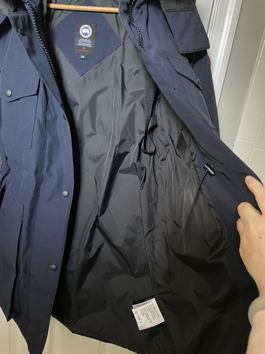 100% Authentic Canada Goose Down Size Great Condition