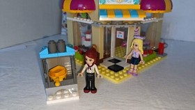 LEGO FRIENDS: Downtown Bakery (41006) 100% Complete with Manual