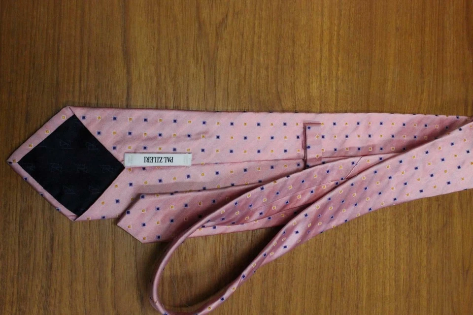 Corbata de seda PAL ZILERI. Rosa con Azul Naranja Geométrico. Hecho en Italia. 61" x 3,5" Foto 3 de 4