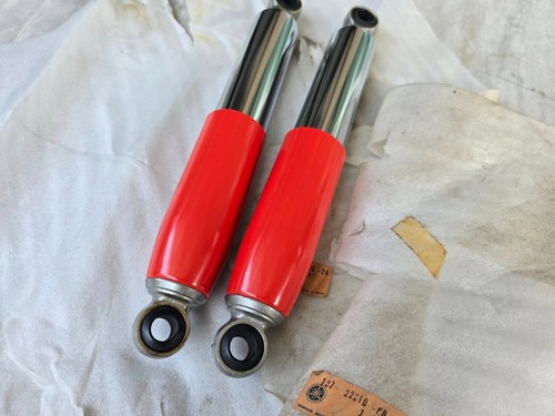YAMAHA YA6 YA7 YB125 Rear Shock Absorber Red Genuine NOS JAPAN 137-22210-00-24 - Picture 2 of 14