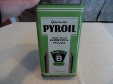 Antique Pyroil Crank Case Oil B 1 Gallon Oil Can Full