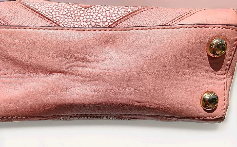 Cartera Michael Kors Rosa Cynthia North South Cierre a Presión  Foto 3 de 4