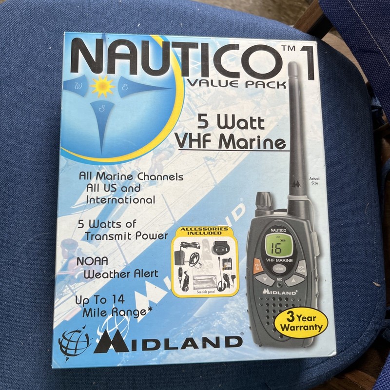 NAUTICO 5 WATT VHF MARINE RADIO