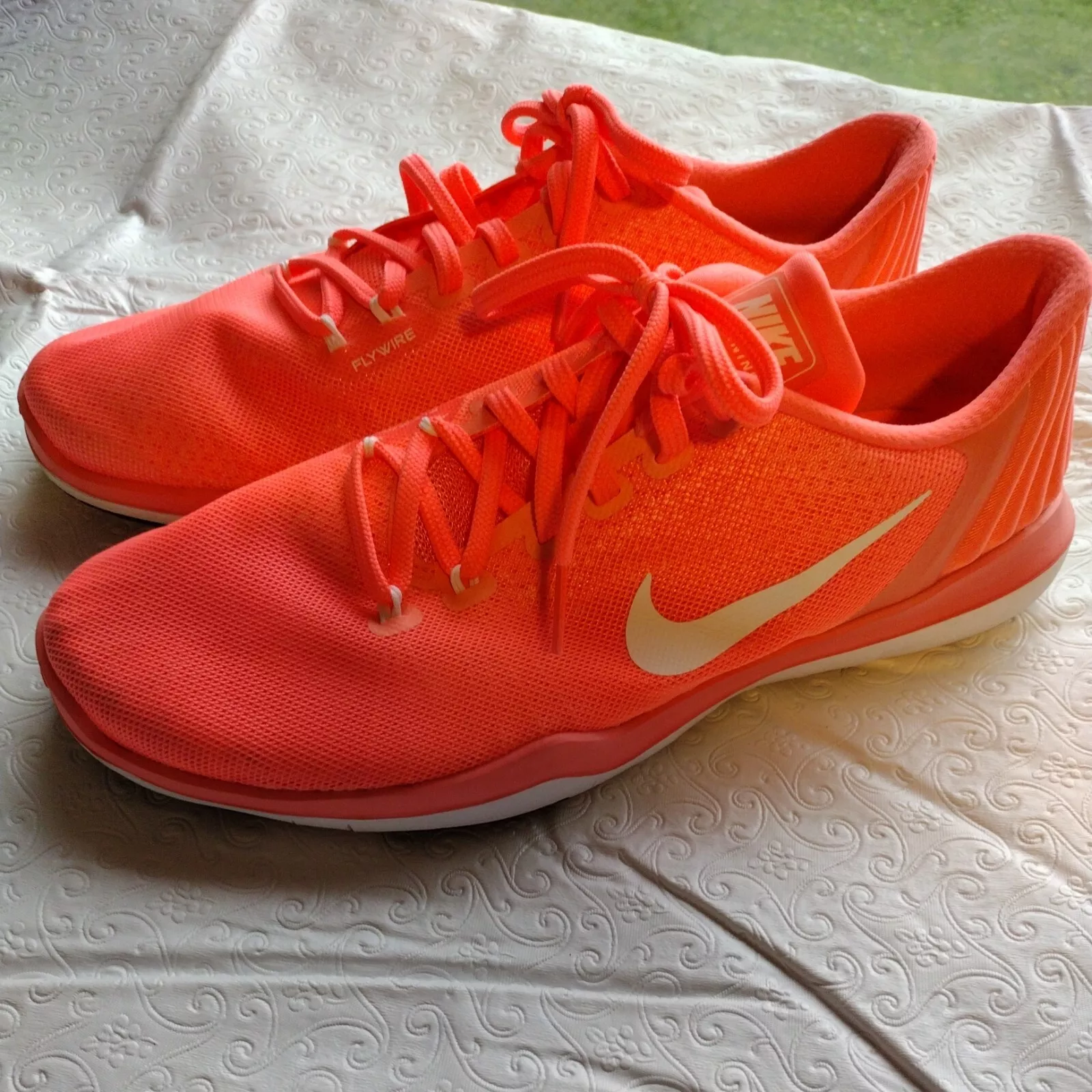 NIKE flywire Flex Supreme Tr 5 852467600 Lava Glow/White size 10