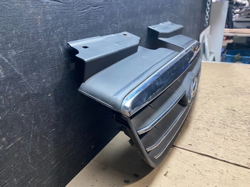 2007 2008 2009 Hyundai Elantra Front Upper Grille Grill N3267 Oem DG - Image 3 of 4