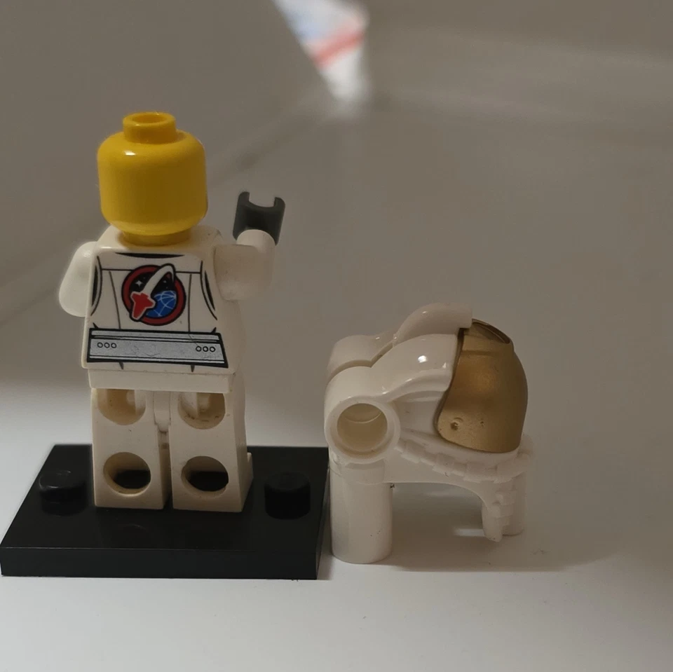 LEGO Space Port Utility Astronaut (Minifigure, CTY0568, Lego City, 60080, 60078) - Image 4 of 4
