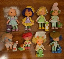 Vintage 80s Strawberry Shortcake Friends-Lot of 15!! Pets,Shoes,Hats -CLEAN!