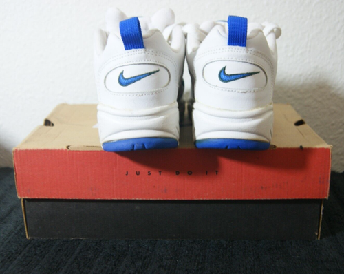 New in box Nike Womens Emerse White / Regal Blue Tennis Shoes Women's US 6.5 - Picture 3 of 3