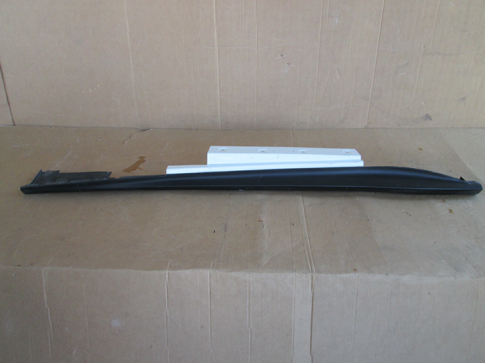 Ferrari F12 Berlinetta LH Rocker Panel / Side Skirt # 84306400 