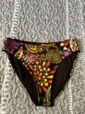 Victoria  s Secret Women  s M Floral/Heart Bikini Bottoms