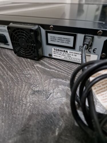 TOSHIBA D-R18DT-K-TB DVD HDMI Recorder With Remote - Picture 9 of 10