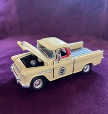 ERTL American Muscle 1955 Chevy 3100 Cameo 1:18 scale Diecast Chevrolet Pick-Up